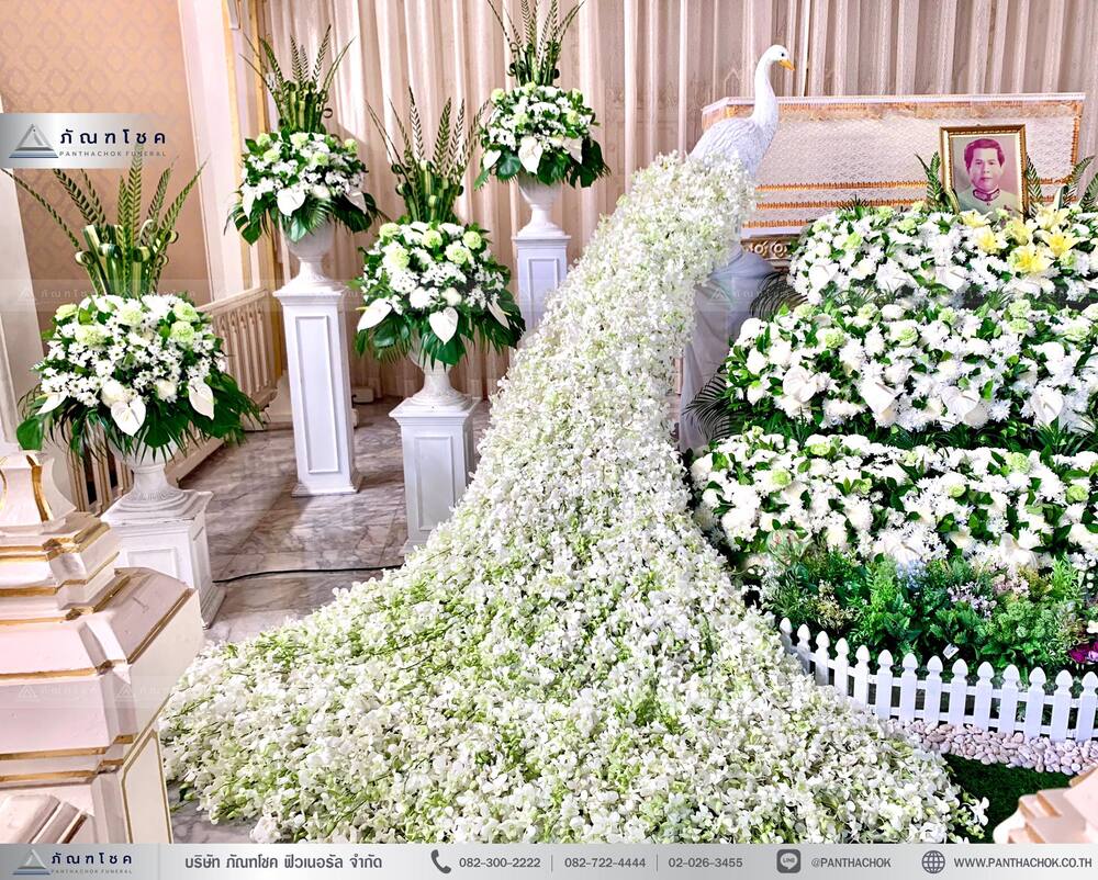 ดอกไม้งานศพประดับนกยูง รับจัดงานศพ ดอกไม้งานศพ